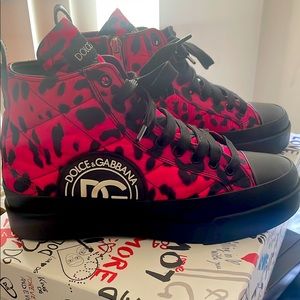 Women’s Dolce & Gabbana sneaker slightly used with original box and dust bags